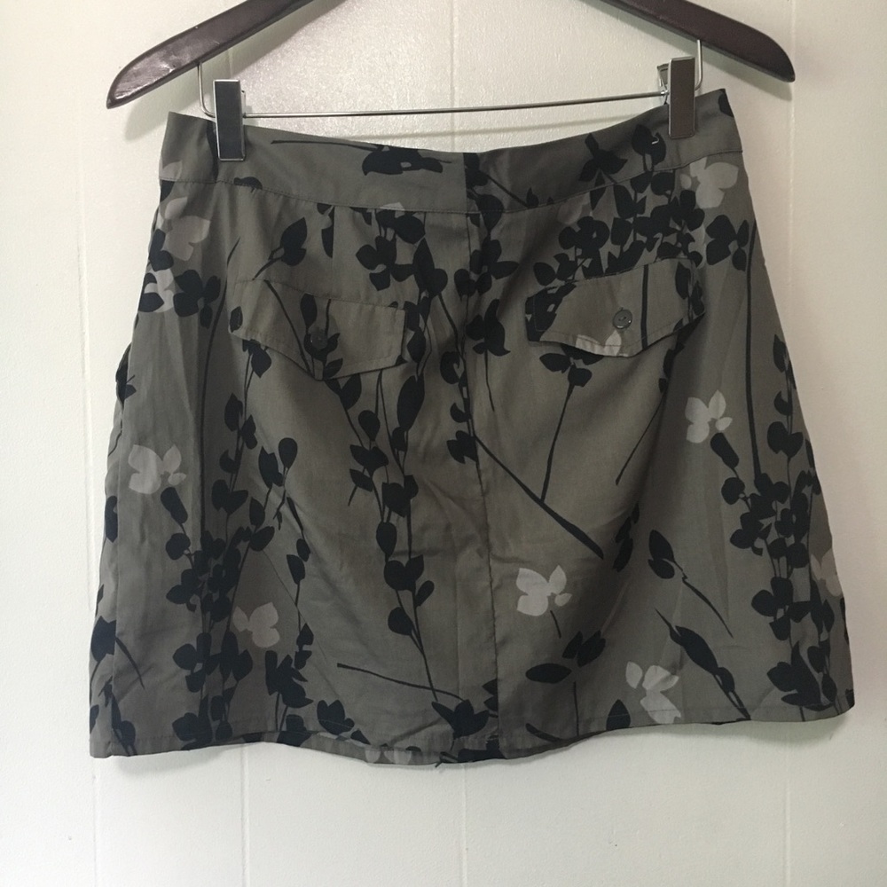 • SOLD // silky floral dress skirt with pockets • - Picture 9 of 9